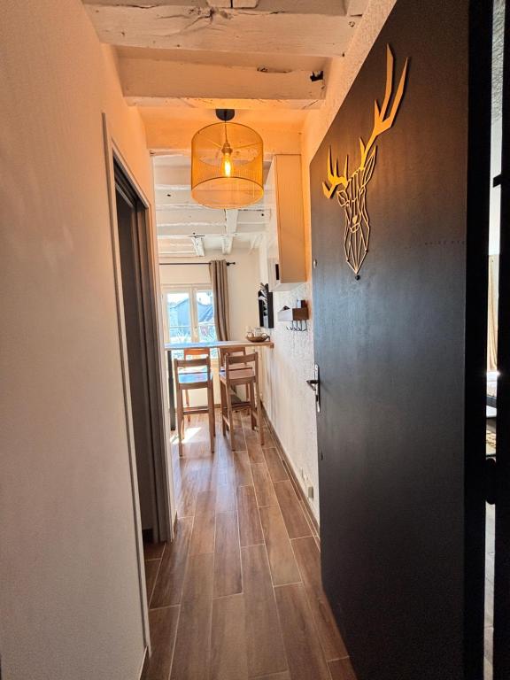 Η κουζίνα ή μικρή κουζίνα στο Le Cerf de Montebello