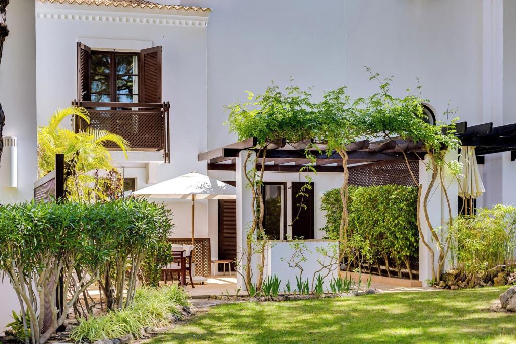 
Deluxe Four-Bedroom Townhouse
