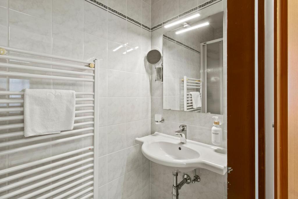 Near Schönbrunn I 1 Min to U6 Niederhofstraße - Resim 45