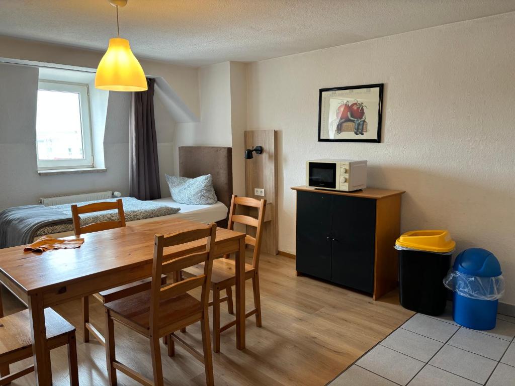 Deutscher Hof - Two-Bedroom Apartment
