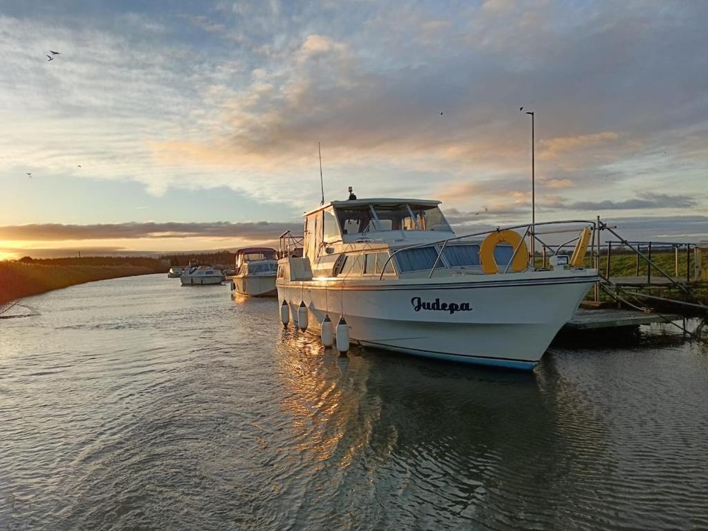 Loodusmaastik paatelamu lähedal