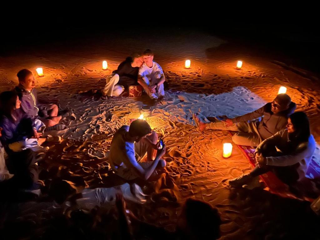 Επισκέπτες που μένουν στο Bedouin Luxe Camp & Tour