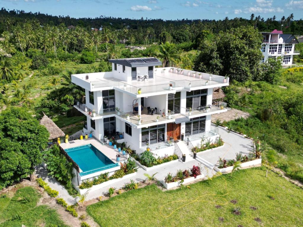 Bazén v ubytování OMNA Villa nebo v jeho okolí