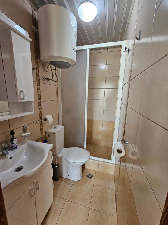 Ένα μπάνιο στο Citrus Centre Tivat