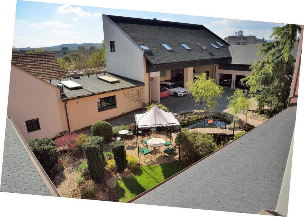 Budova, kde se hotel nachází