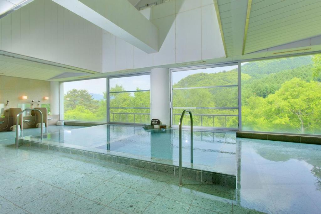 Bazén v ubytování Minakami Kogen Hotel 200 nebo v jeho okolí