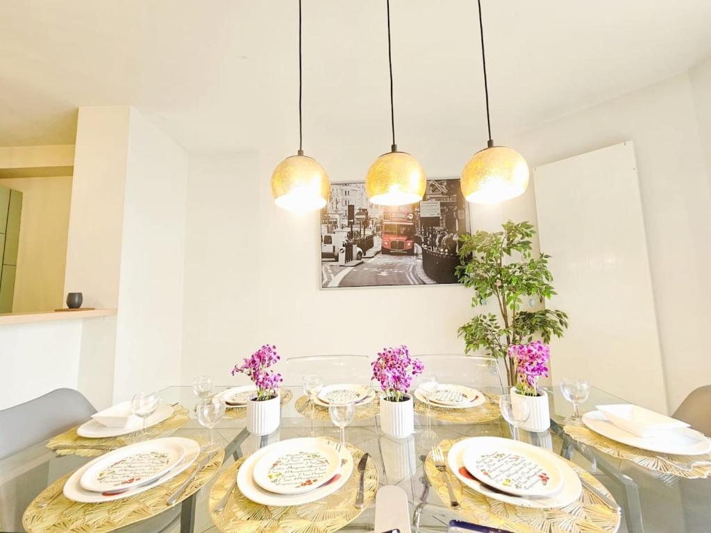 Central&comfy 2BR Flat with parking - Resim 8