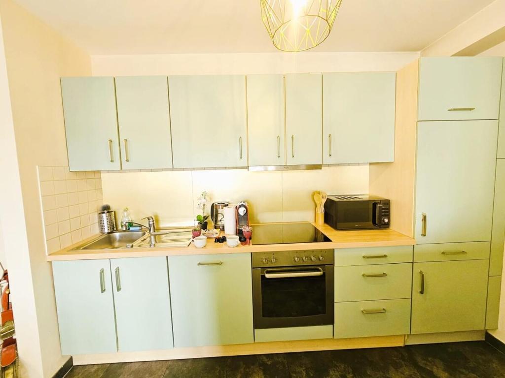 Central&comfy 2BR Flat with parking - Resim 13