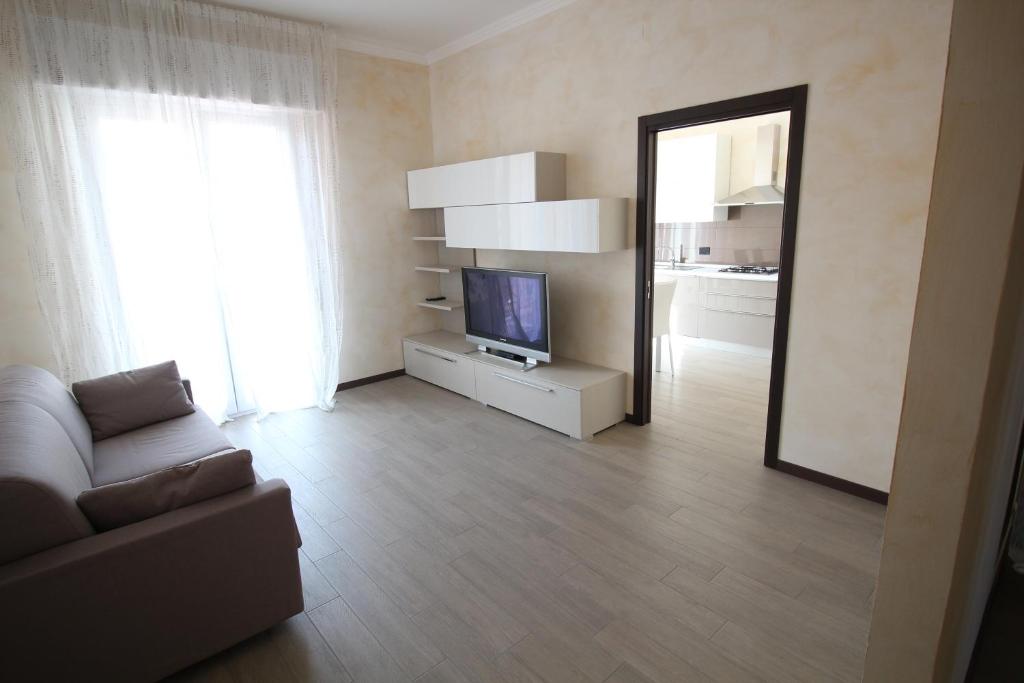 A television and/or entertainment centre at Appartamenti Colombo