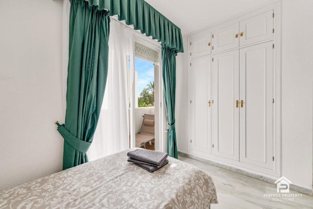 Bright and spacious 2BR with terrace in Costalita