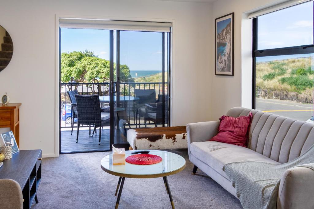 Seaside 2 Bed 2 Bath Haven Short Walk to the Beach - Resim 33