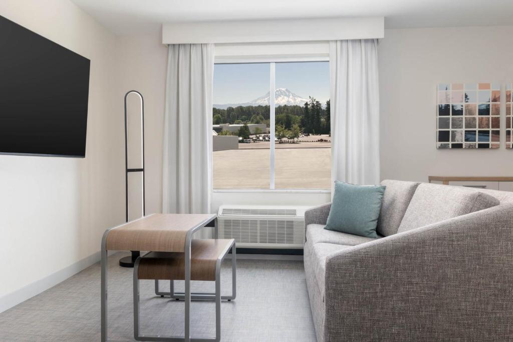 Homewood Suites By Hilton Puyallup Tacoma - Suite Studio Lit King-Size Avec Vue Sur Montagne