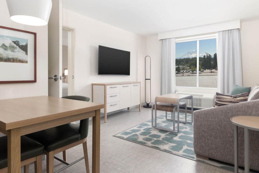 Homewood Suites By Hilton Puyallup Tacoma - 山景一卧室套房 - 带两张大号床