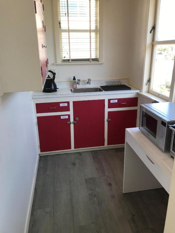 The Bivvy at Hutt Central - Resim 16