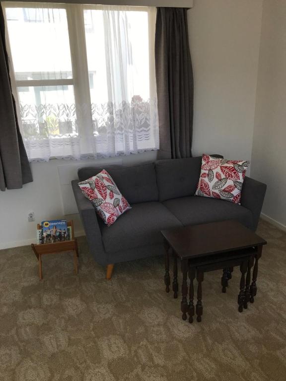 The Bivvy at Hutt Central - Resim 12