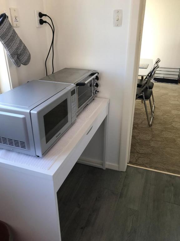 The Bivvy at Hutt Central - Resim 4