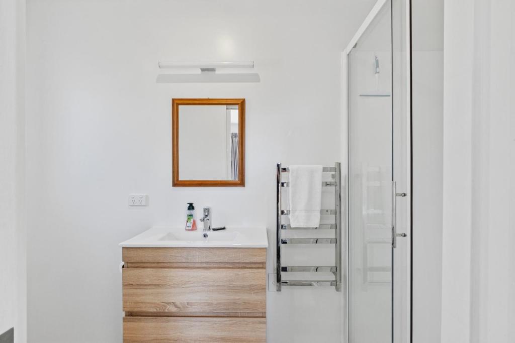 24 Acheron Heights - Resim 3