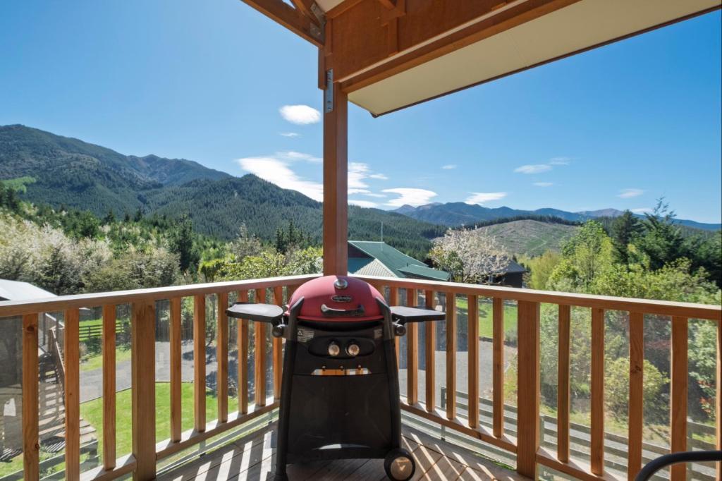 24 Acheron Heights - Resim 11