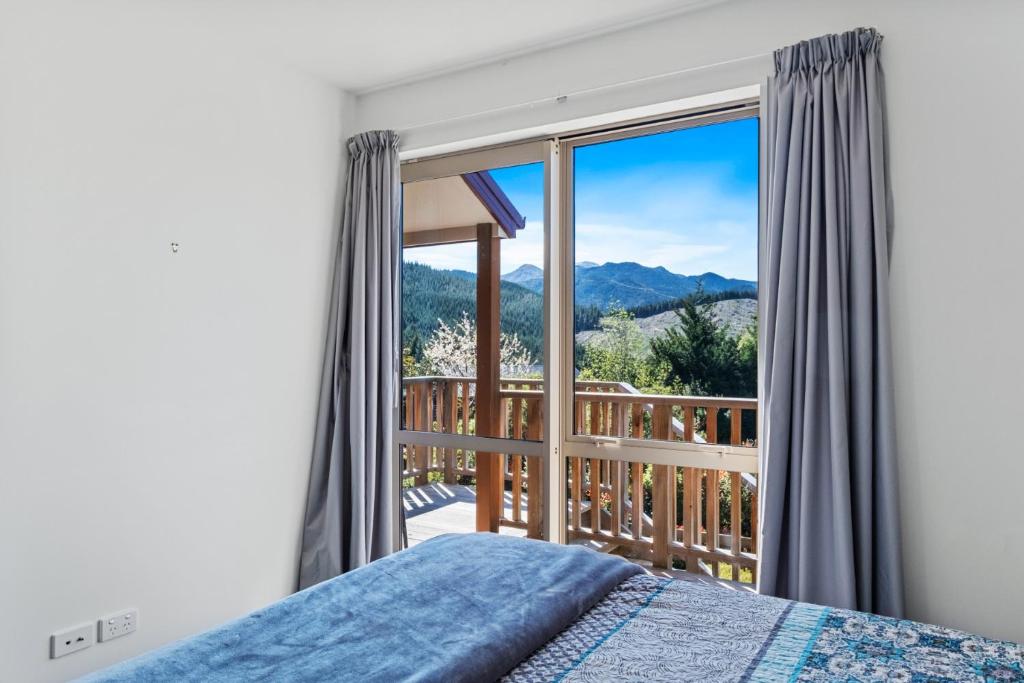 24 Acheron Heights - Resim 17