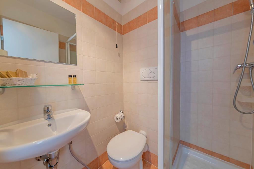Un baño de Hotel Sorapiss