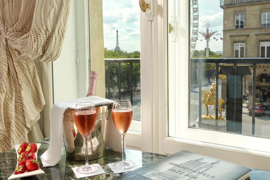 Eiffel Tower Suite at Hôtel Regina Louvre