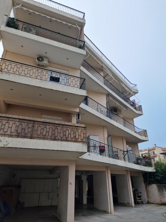 Ein Balkon oder eine Terrasse in der Unterkunft Diana's Cozy 24 Studio