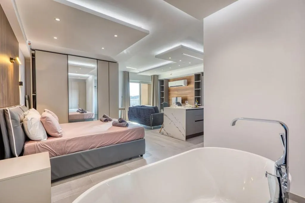 Offshore Suites Apartment in St Julians Centre