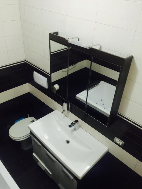 Godija Hotel & Suites - Image 3
