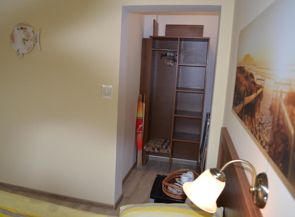 Dom Jastrzębia z basenem i jacuzzi - 9