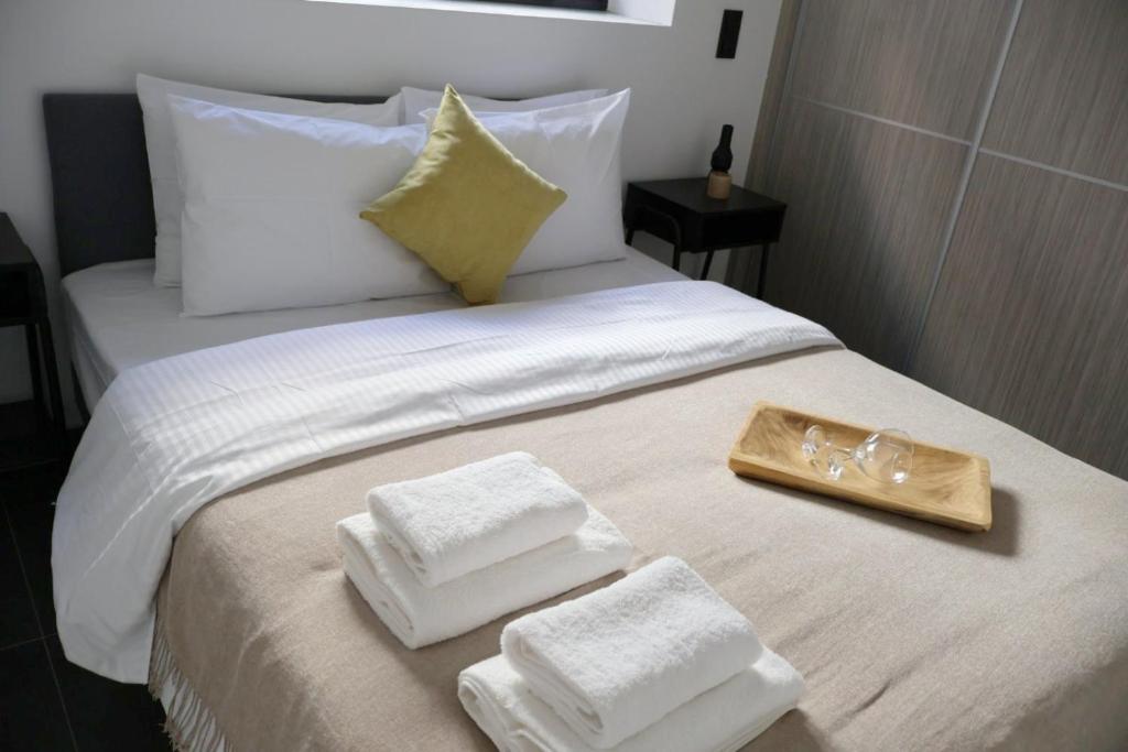 Porto Piraeus Suites Near Maniatika Metro Station-GF1