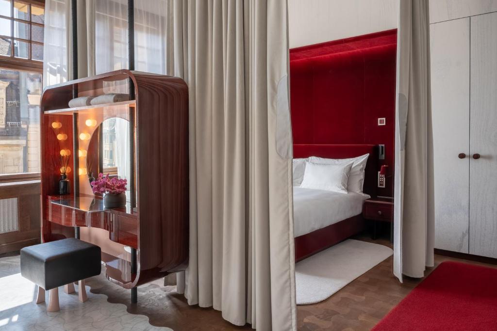 Grand Hotel LES TROIS ROIS - Resim 22