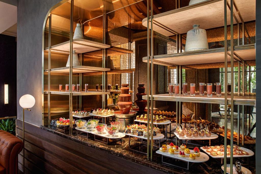 Premium King Room - Complimentary daily chocolate hour 5-6pm