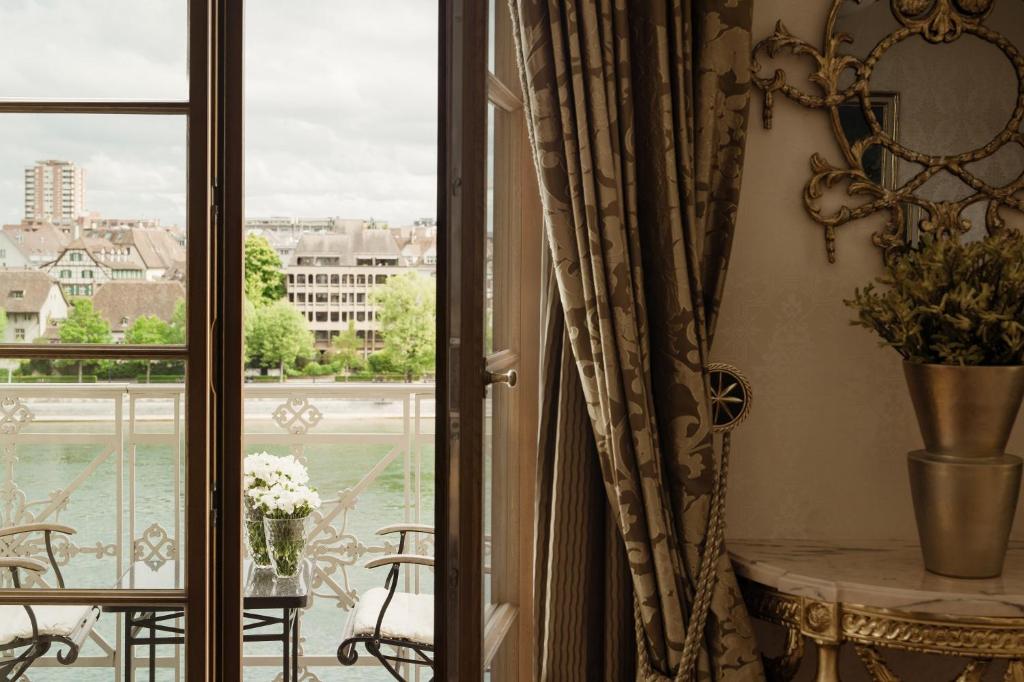 Grand Hotel LES TROIS ROIS - Resim 13