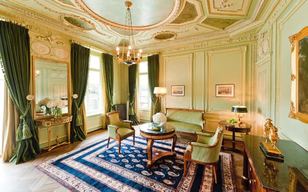 Grand Hotel LES TROIS ROIS - Resim 10