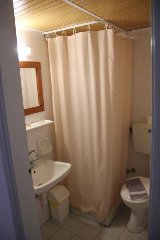 Koupelna v ubytování Hotel Alkyon