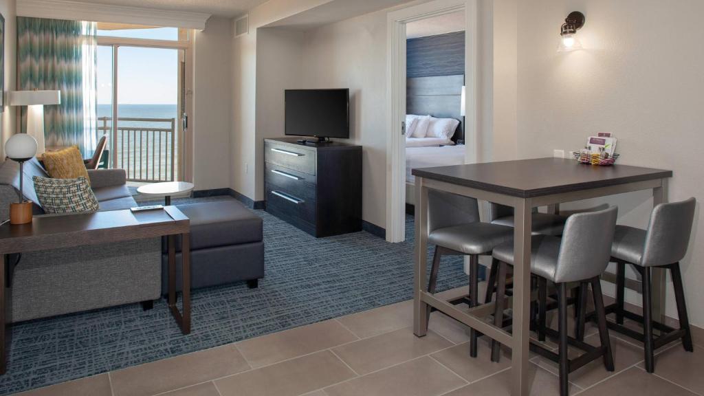 Residence Inn By Marriott Virginia Beach Oceanfront photo