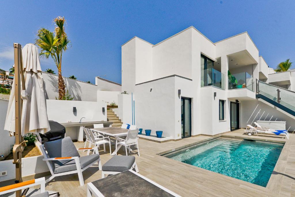 Royal Palm 36 8 Pax Villa with Heated Private Pool