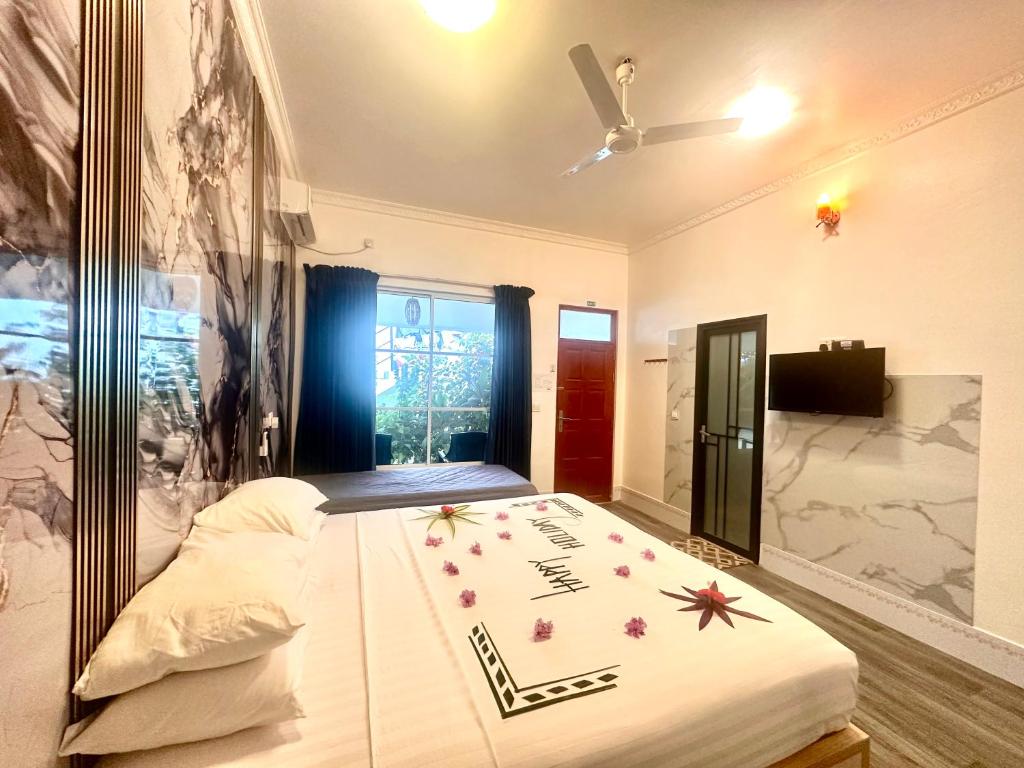 Thoddoo Island Life - 16