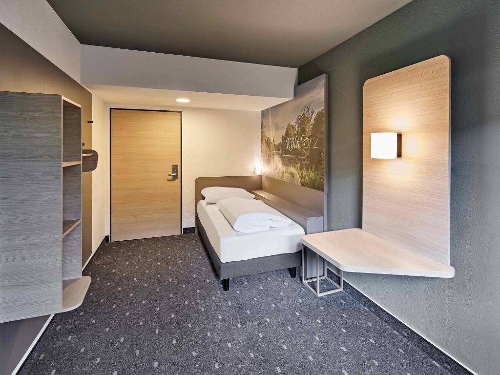 B&B HOTEL Köln-Porz - Resim 16