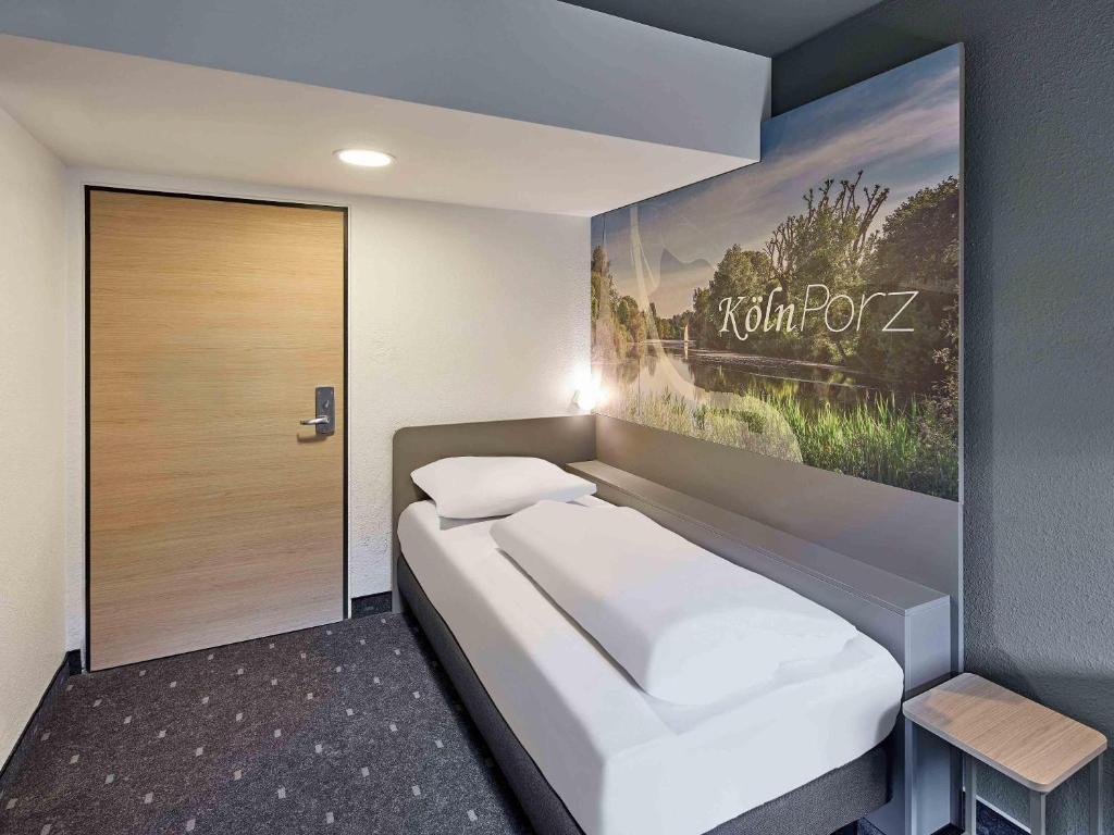 B&B HOTEL Köln-Porz - Resim 15