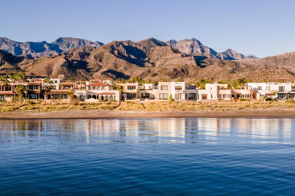 Landskap semula jadi dekat dengan vila ini