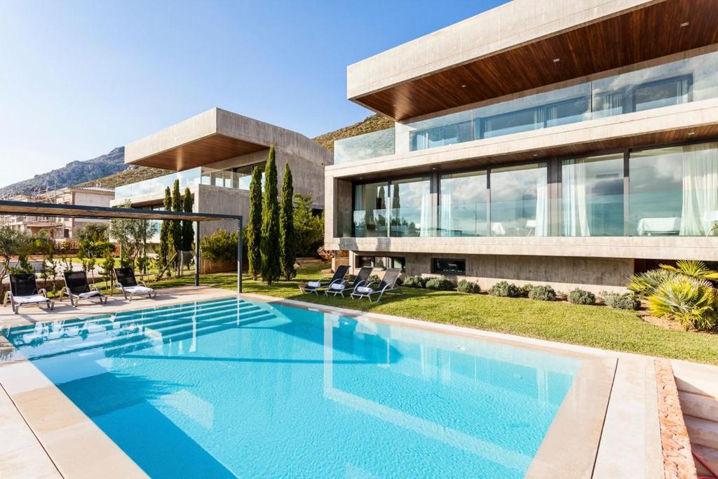 Puerto Deluxe 1