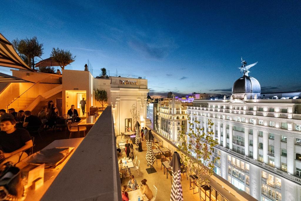 Pestana CR7 Gran Vía Madrid - Resim 1