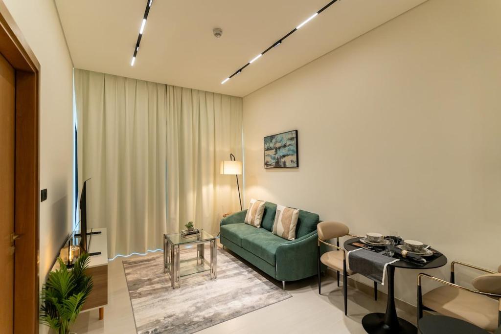 امکانات 1BR in Trillionaire Residences by Binghatti with canal view - تصویر ۴