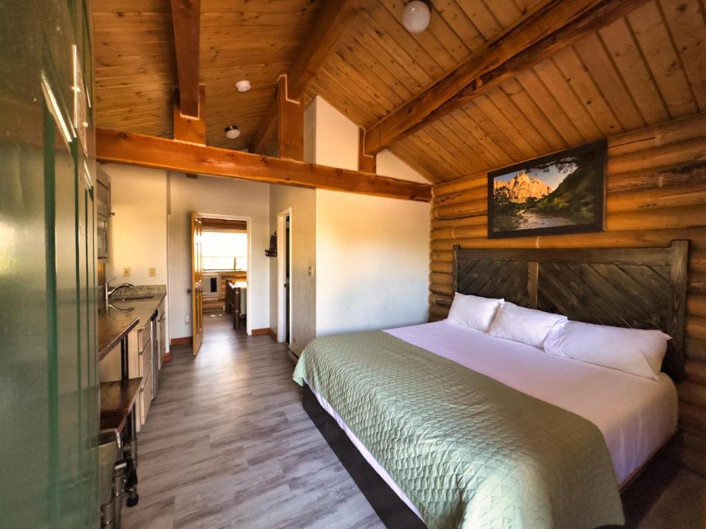 Zion Ponderosa Ranch Resort - 