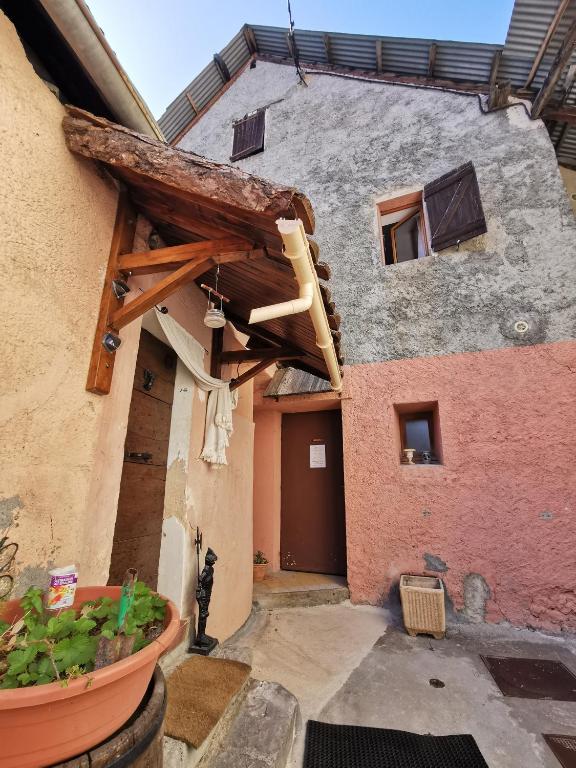 Auberge et Gites de Sauze - Chambre Double Avec Vue Sur Montagne