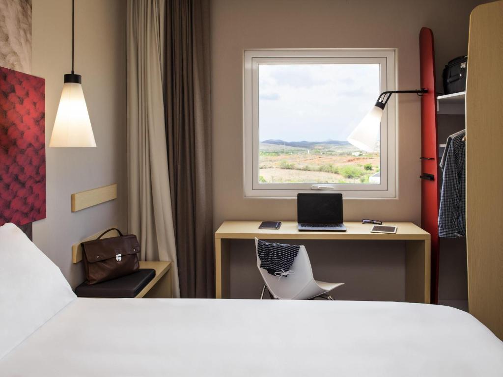 Ibis Mazatlan Marina