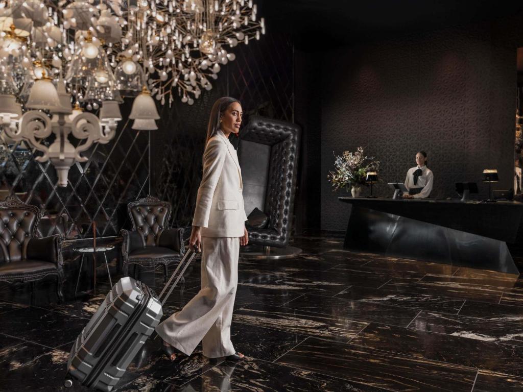 SO/ Auckland - Resim 4