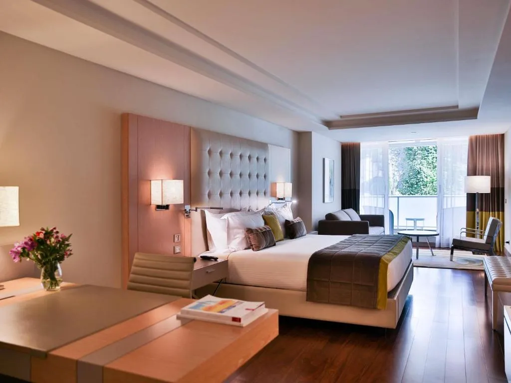 Executive King Room with Balcony