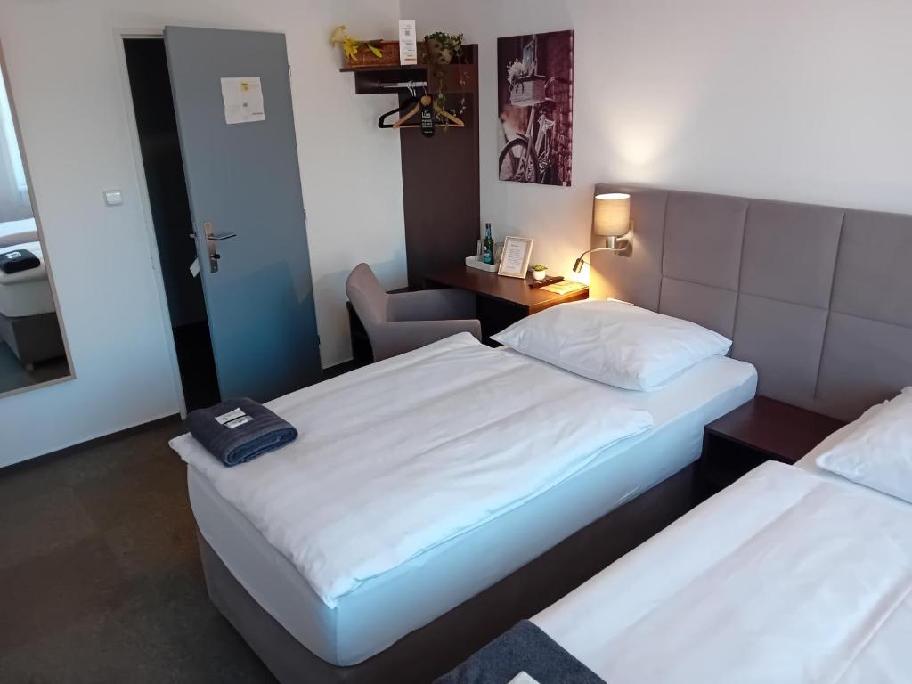 Hotel u Budvaru - Resim 36